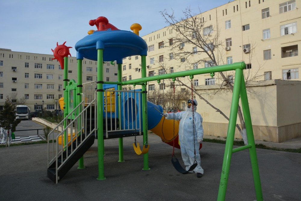 Qaradağ rayonunda dezinfeksiya işləri davam etdirilir - FOTOLAR